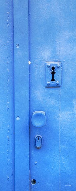 PORTA DE MADEIRA AZUL ANTIGA