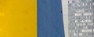 AMARELO, AZUL E CINZA