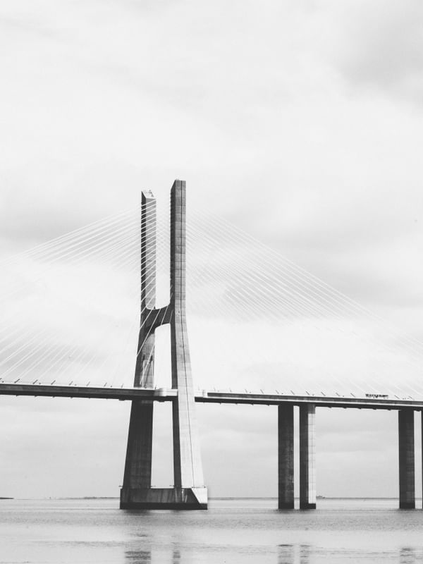 PONTE CRUZANDO O TEJO - PB