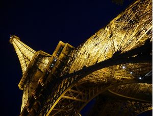 EIFFEL SUNSET