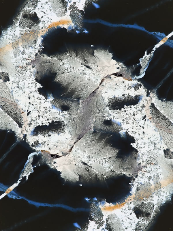 BLUISH TAINT