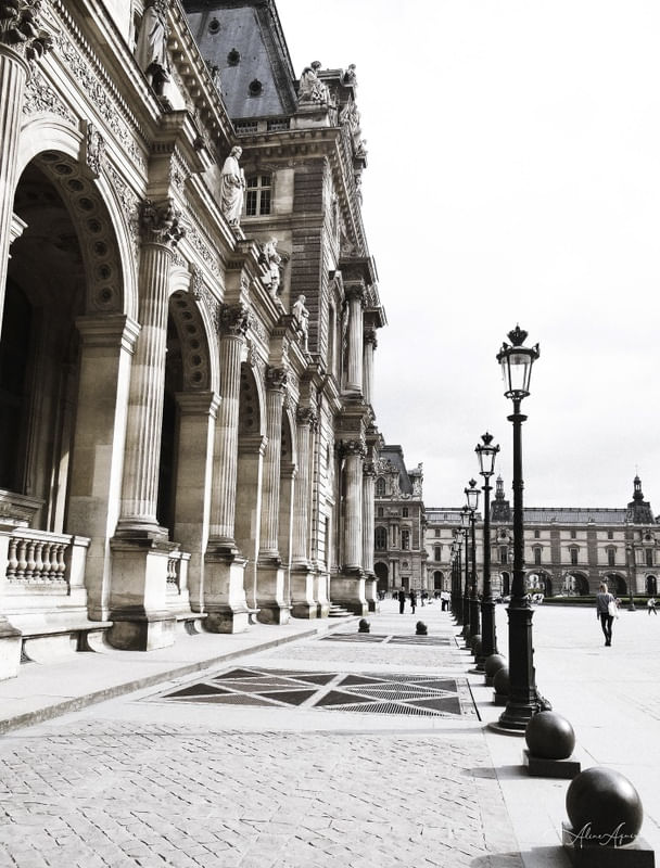 PELAS RUAS DE PARIS