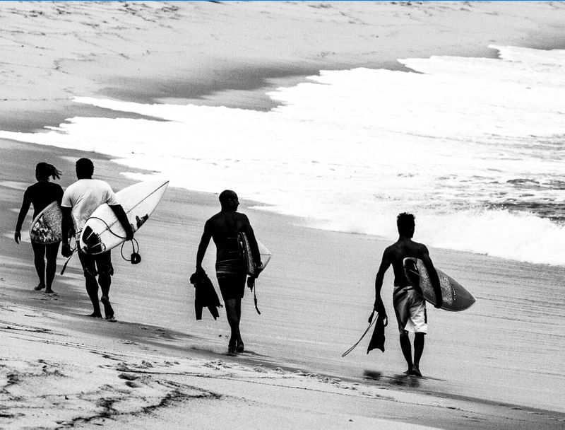 SURFISTAS SILHUETA