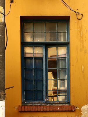 A VELHA JANELA AZUL