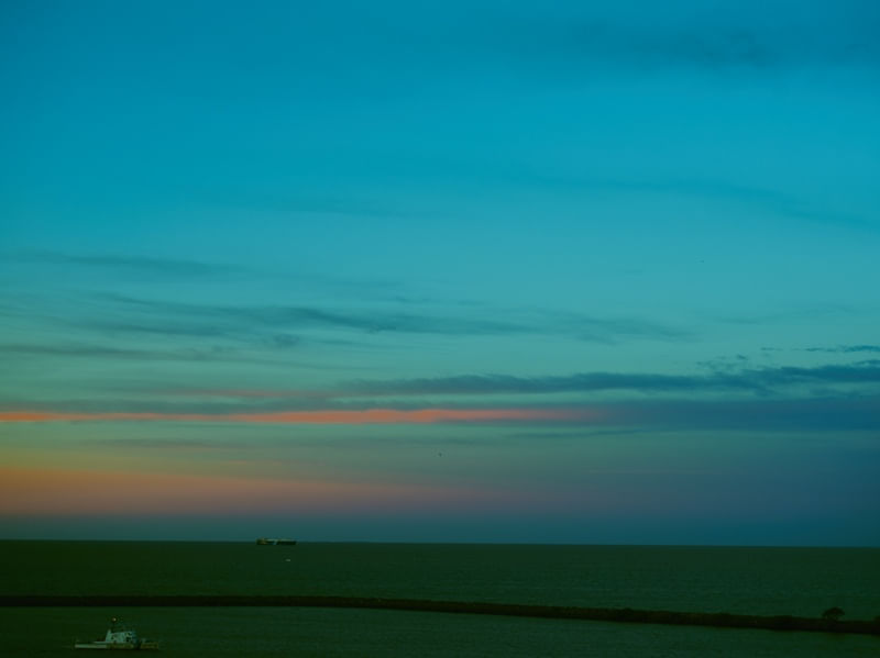 VERDE O MAR DE LUZ