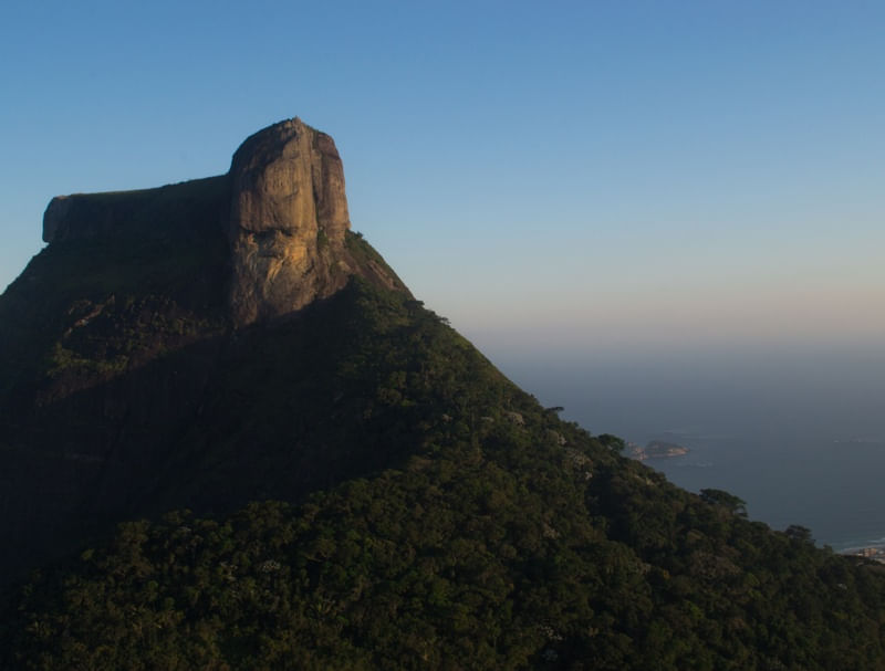 PEDRA DA GAVEA AO ENTARDECER