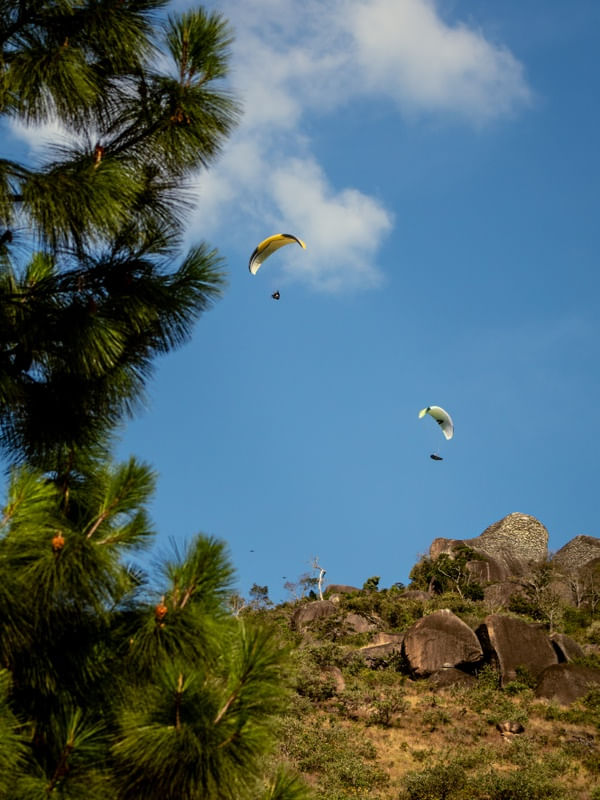 PARAPENTES NO CÉU