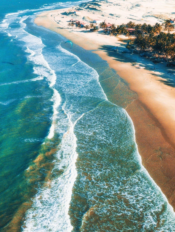 AREIA, ONDAS E MAR