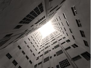 PRÉDIO URBANO