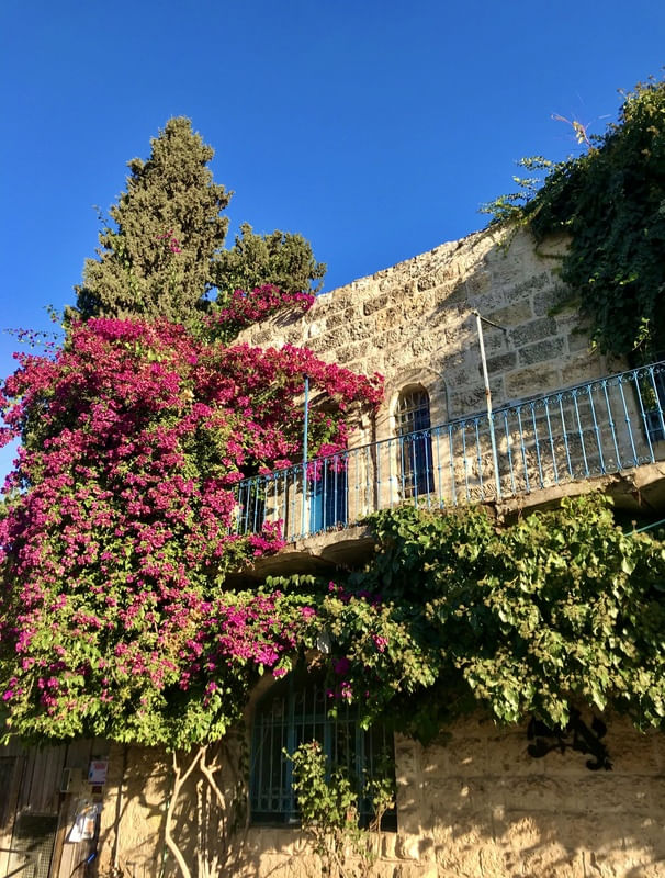 EIN KEREM POR THAI STEFFENS