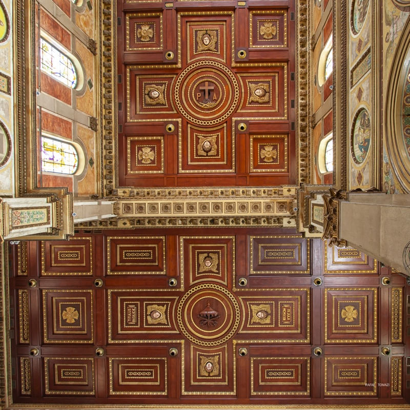 GEOMETRIA TETO BASÍLICA - QUADRADA