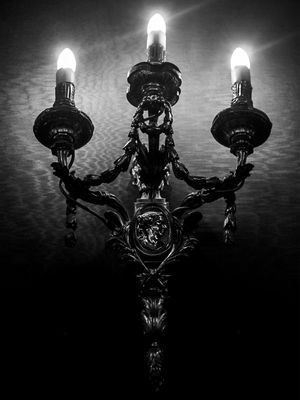 CANDELABRO NEGRO