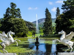LINDA VISTA EM POWERSCOURT HOUSE AND GARDENS