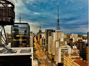 FIM DE TARDE NA PAULISTA