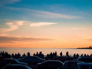 FIM DE TARDE DAS SILHUETAS