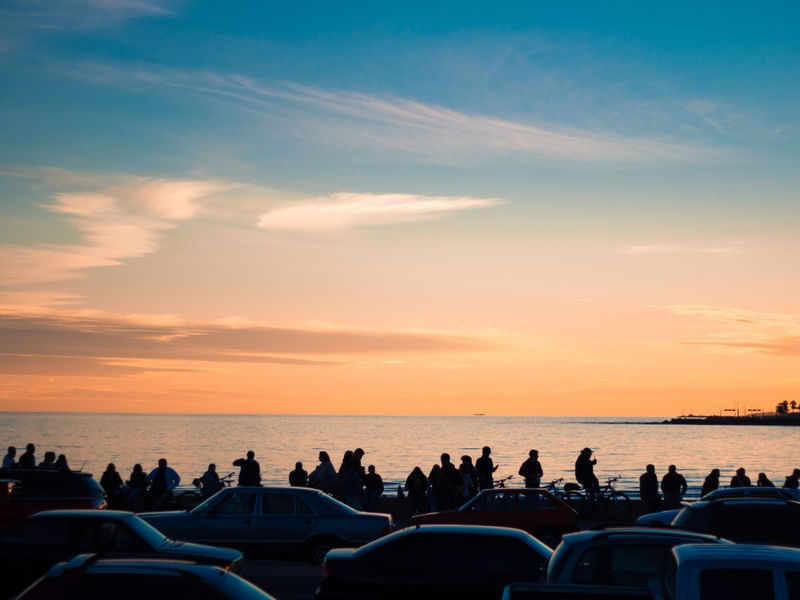 FIM DE TARDE DAS SILHUETAS
