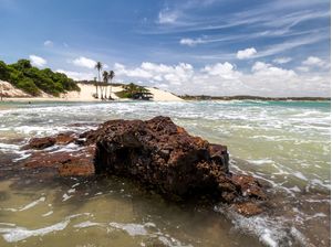 AGUÁ MOLE E PEDRA DURA