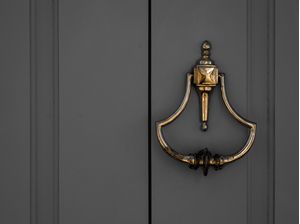 DETALHE DE PORTA COR 003 LV