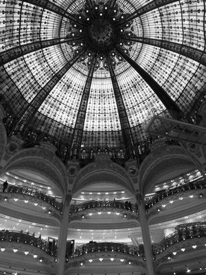 GALERIA PARIS