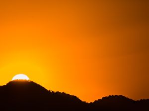 AMANHECER 33 UA