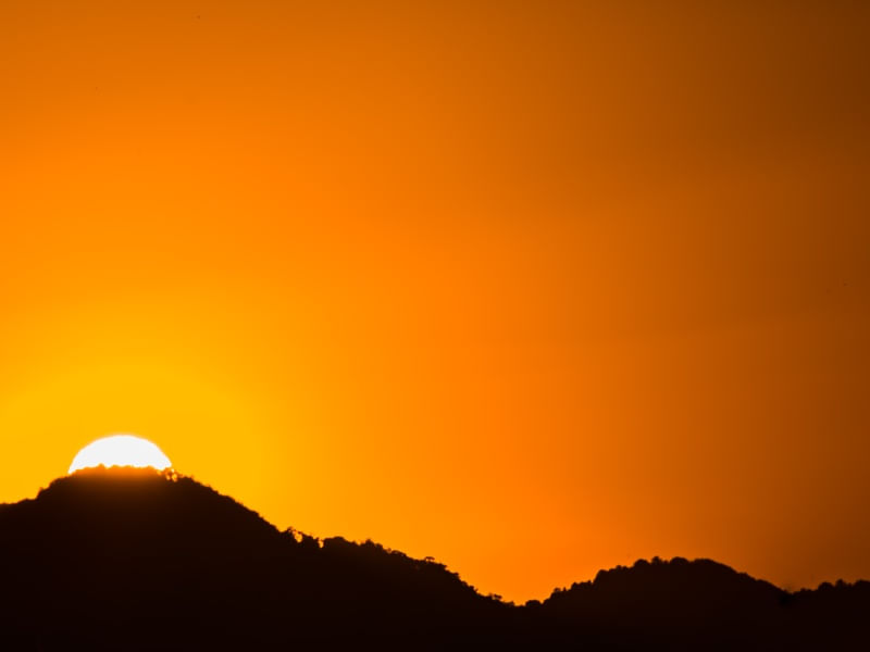 AMANHECER 33 UA