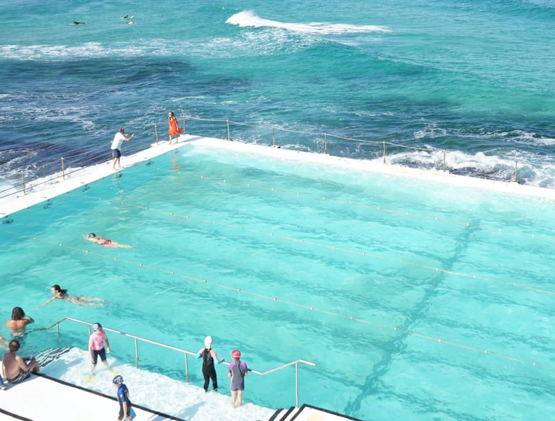 MAR PISCINA