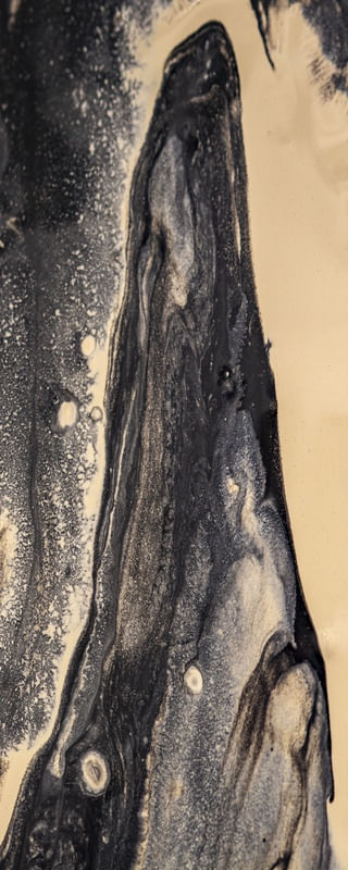 TRÍPTICO - ESTÁTUA DE TINTA (DIREITA)