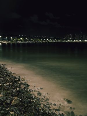 O MAR E A NOITE