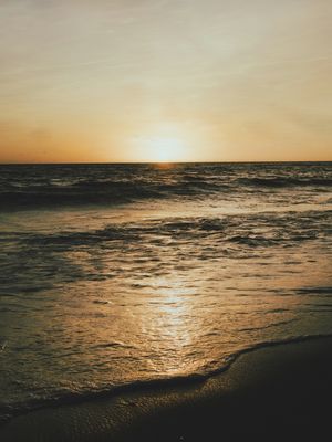 MAR EM OURO