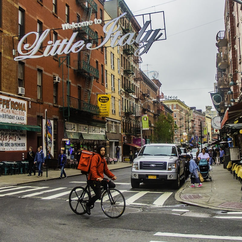 LITTLE ITALY - QUADRADA