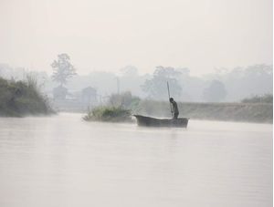 PESCADOR EM CHITWAN