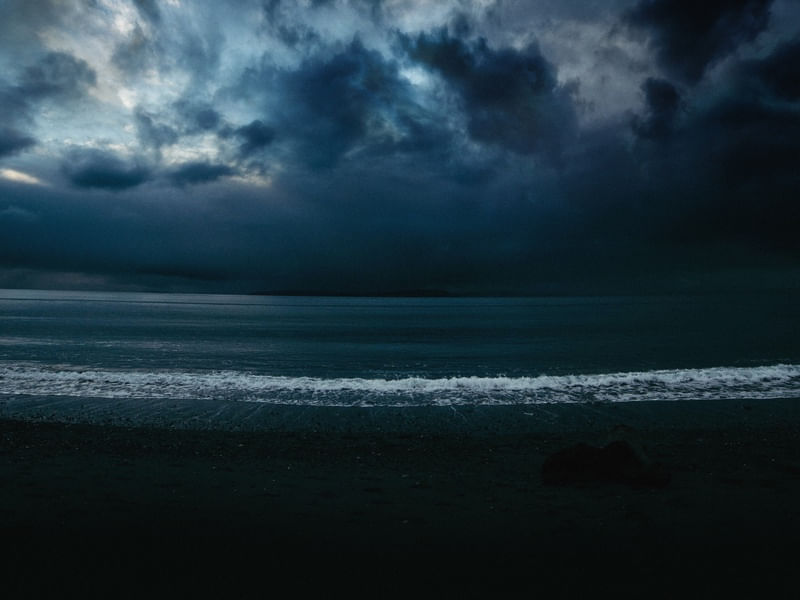 DARK SUNSET