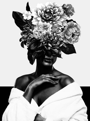 MULHER EM FLORES II