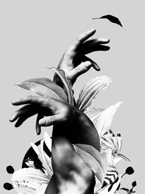 MÃOS COM FLOR I
