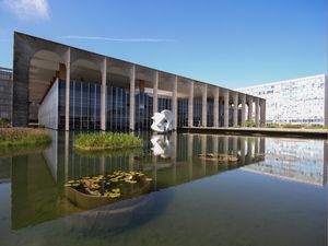 OLÁ, BRASÍLIA