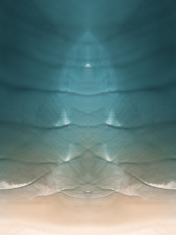 SIMMETRICAL SEA