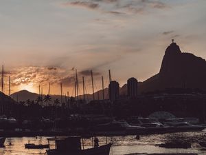 PÔR DO SOL NA MURETA
