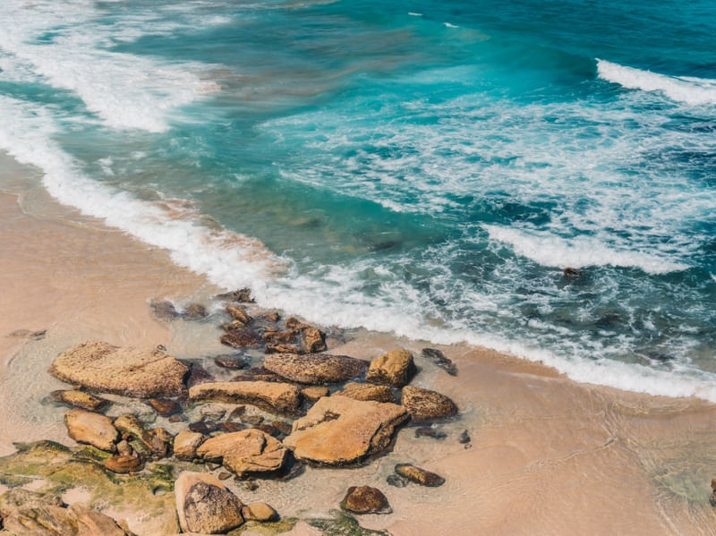PRAIA DESERTA EM SYDNEY