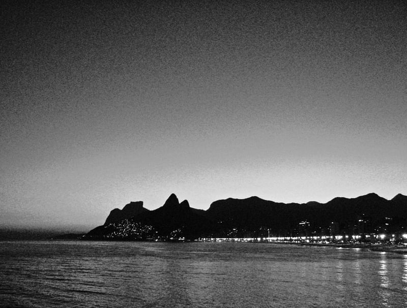 CONTRASTES E CONTORNOS PB