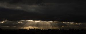 FIM DE TARDE ILUMINADO