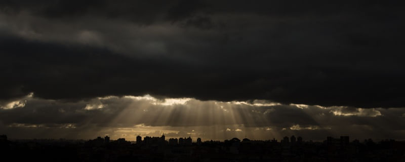 FIM DE TARDE ILUMINADO