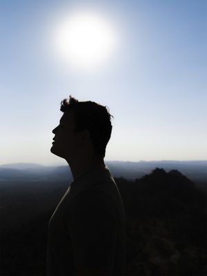 SILHUETAS E MONTANHAS
