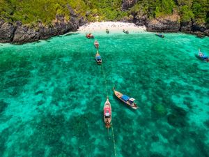 ILHA TAILANDESA - PHI PHI
