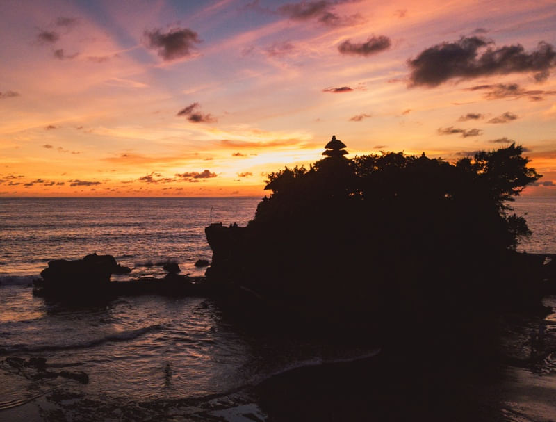 TANAH LOT BALI