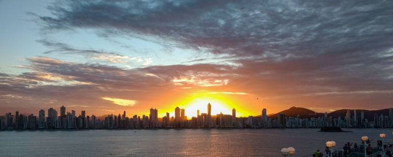 SUNSET BEHIND THE CITY