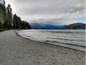 LAGO A ORLA DA FLORESTA