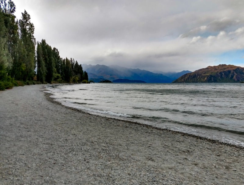 LAGO A ORLA DA FLORESTA