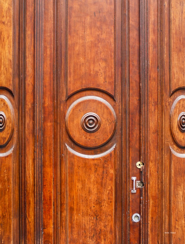 PORTA PESADA DE MADEIRA