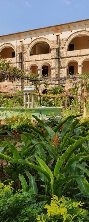 FLORES: JARDIM MOSTEIRO