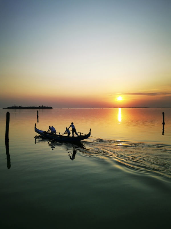 LAGOON 2